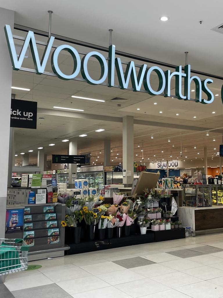 Shoppers now have an easy way to see if Coles of Woolies is cheaper