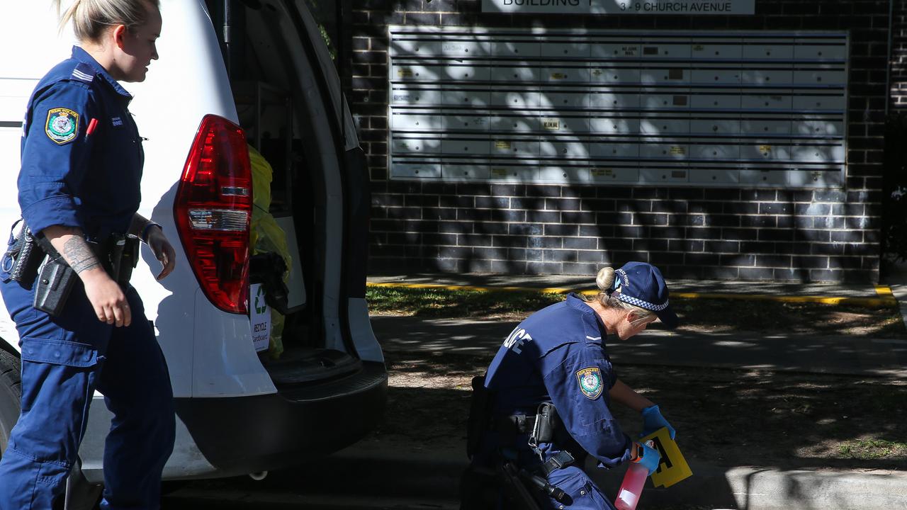 Police Forensics working on site at a Church Ave Unit Complex in Mascot after the stabbing occurred. Picture NCA Newswire / Gaye Gerard