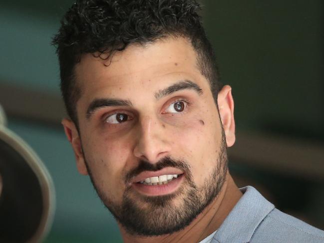 Right-wing activist Avi Yemini arrives at the Melbourne Magistrates in Melbourne, Wednesday, November 6, 2019. (AAP Image/David Crosling) NO ARCHIVING