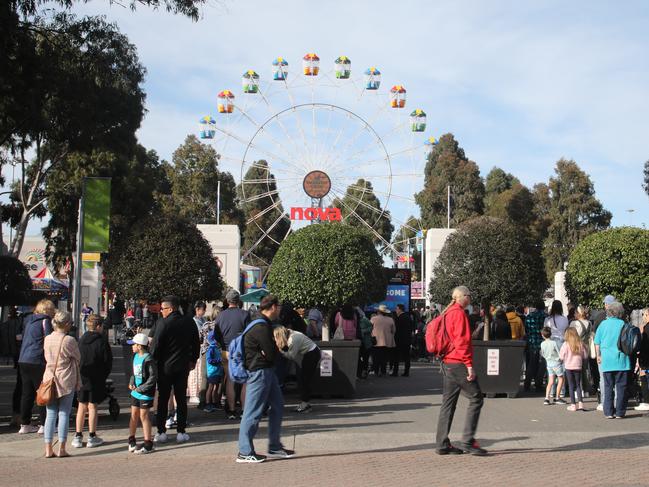 Crowds arriving early for the first day of the show. 2 September 2023. Picture Dean Martin