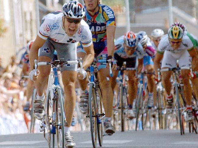 Bradley McGee powers to the line to win a stage of Le Tour.