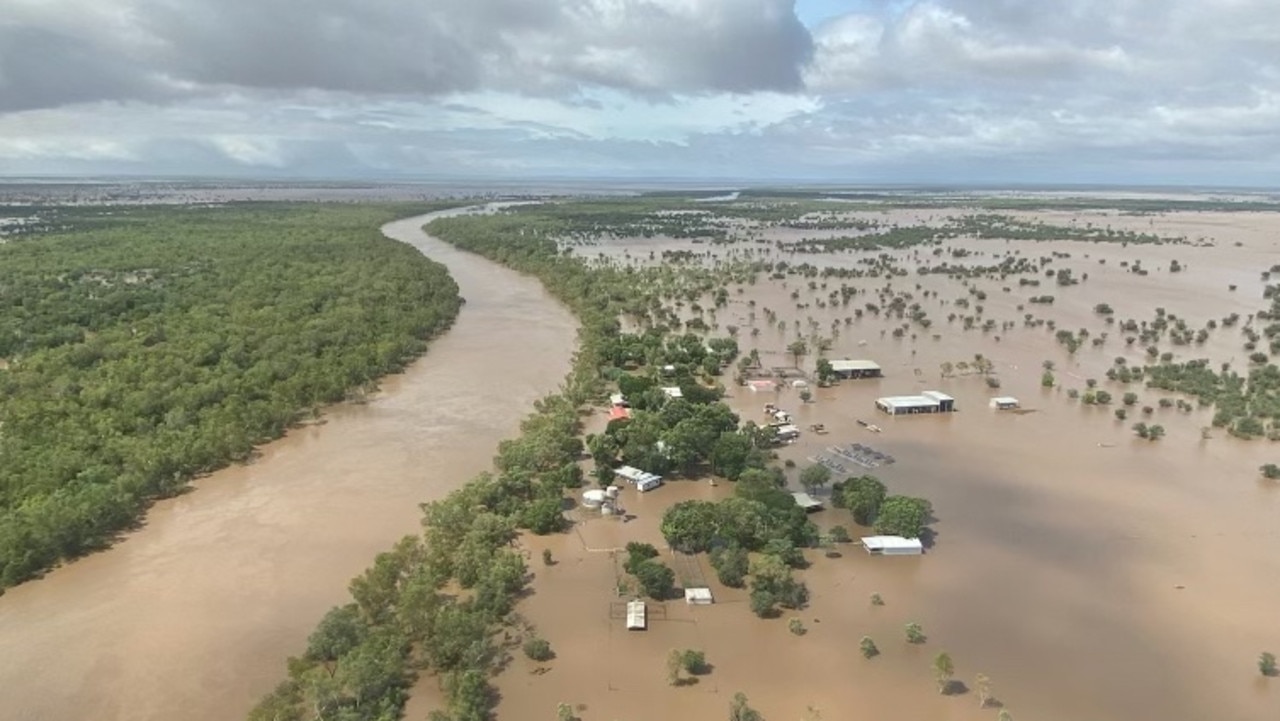 The extent of flooding across the Fitzroy Valley during the flooding event. The sheer volume of water in the Fitzroy River widened its banks. Picture: Foundation for Indigenous Sustainable Health.