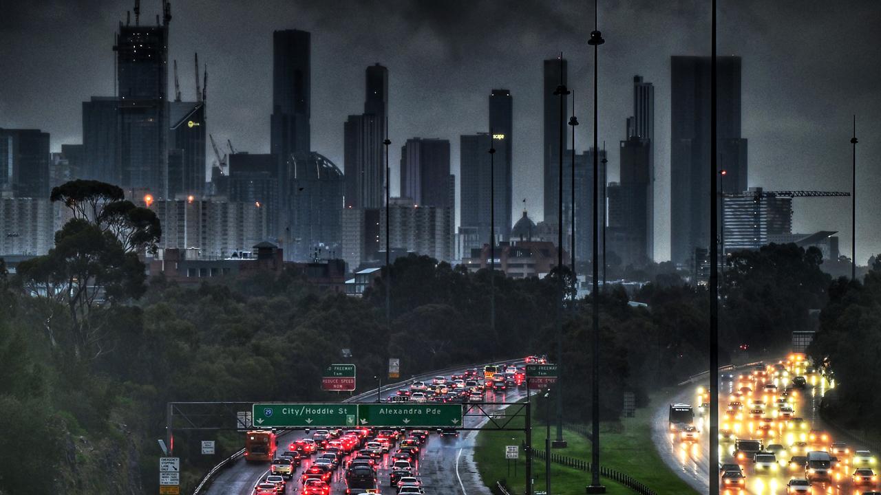 Melbourne weather Snowlike hail falls in CBD, alps see biggest