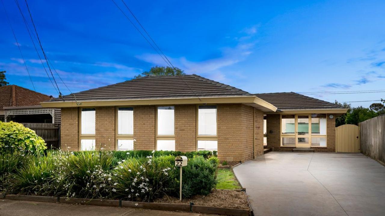 <a href="https://www.realestate.com.au/property-house-vic-melton+south-135150018" title="www.realestate.com.au">22 Eaton Street, Melton South,</a> could be yours for just $379,000-$399,000.
