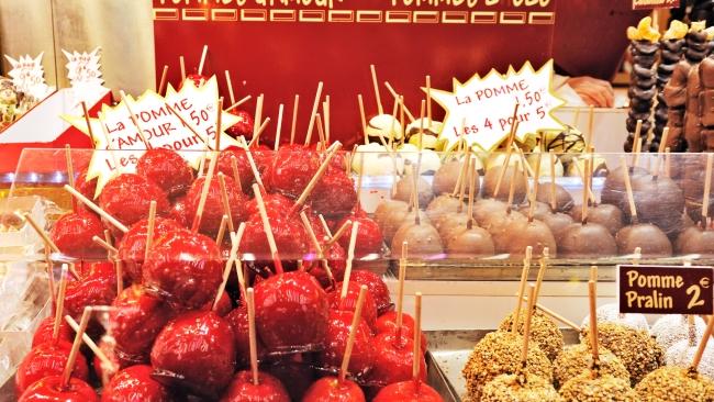 "Pommes d'amour" (love apples) at Strasbourg's Christmas market. Picture: Getty Images