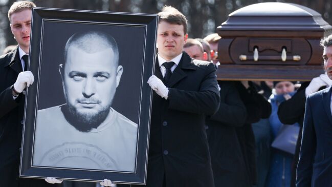 Hundreds Mourn Russian Pro-War Blogger Killed In St. Petersburg Cafe ...