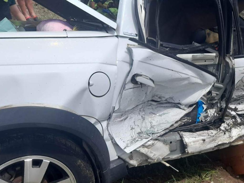 Mackay dad Paul Garland, his partner, and their three kids, were trapped inside their vehicle after a crash on the Bruce Highway near Proserpine on Tuesday, December 27, 2022. Picture: Contributed