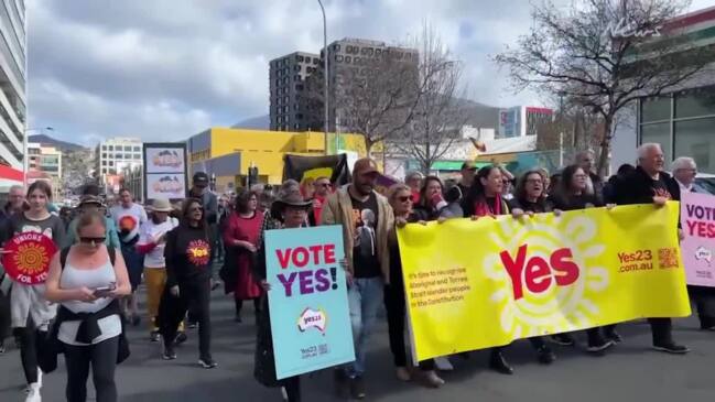 Thousands march in Hobart Walk for Yes event