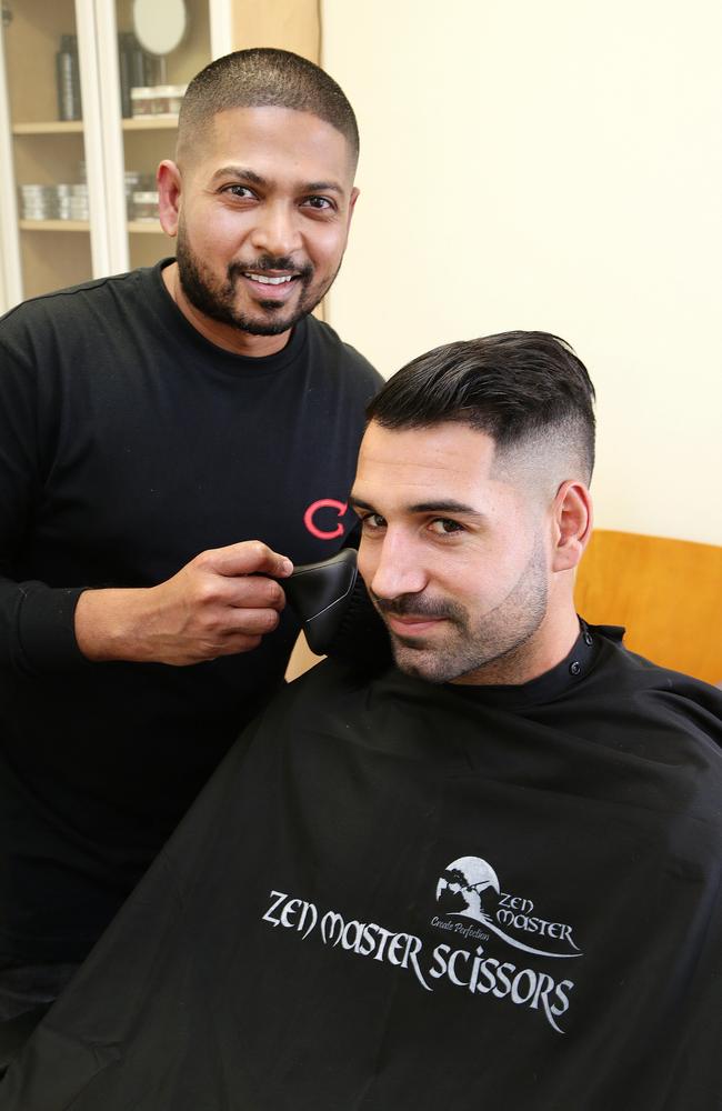 MLB Barber in the Bubble is also Padres' barber cutting up