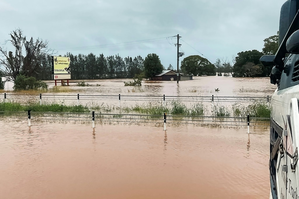 Massive floods strand over 50,000 in eastern Australia
