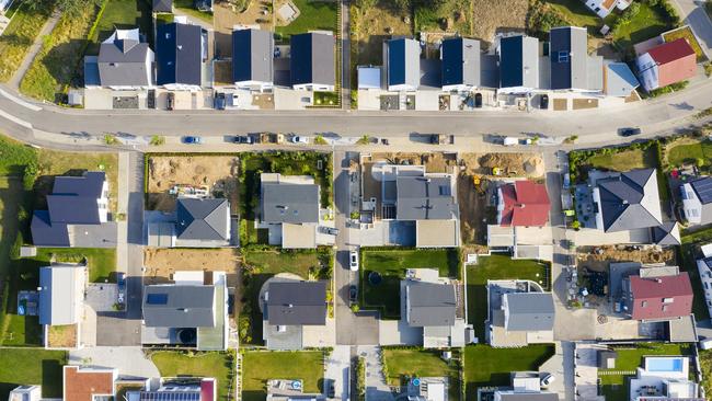 ACT Opposition Leader Elizabeth Lee wants the ACT Government to push for CSIRO land to be released for housing in the nation’s capital.