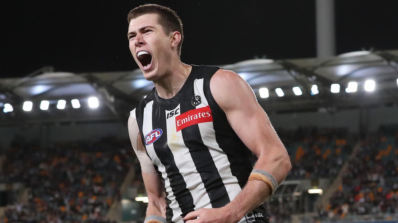 Two second half goals from Collingwood’s Mason Cox turned the tide against Gold Coast. Photo: Michael Klein