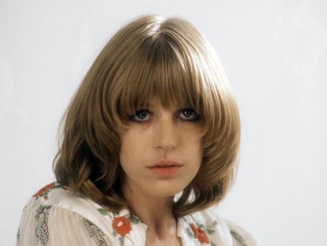 UNITED KINGDOM - JANUARY 01:  Photo of Marianne FAITHFULL; wearing Ossie Clark dress,  (Photo by David Redfern/Redferns)