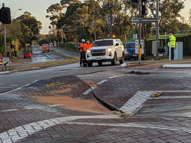 The sinkhole under at the intersection of Fullarton Rd and Carrick Hill Dr, just outside Mercedes College. Picture: Nathan Regter/7NEWS