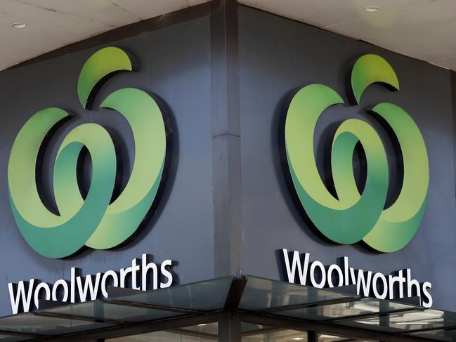 Woolies makes big change on RATs