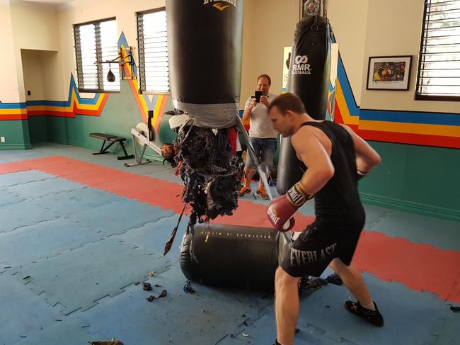 Jeff Horn orn chopped up the big bag with a barrage of shots from both hands.