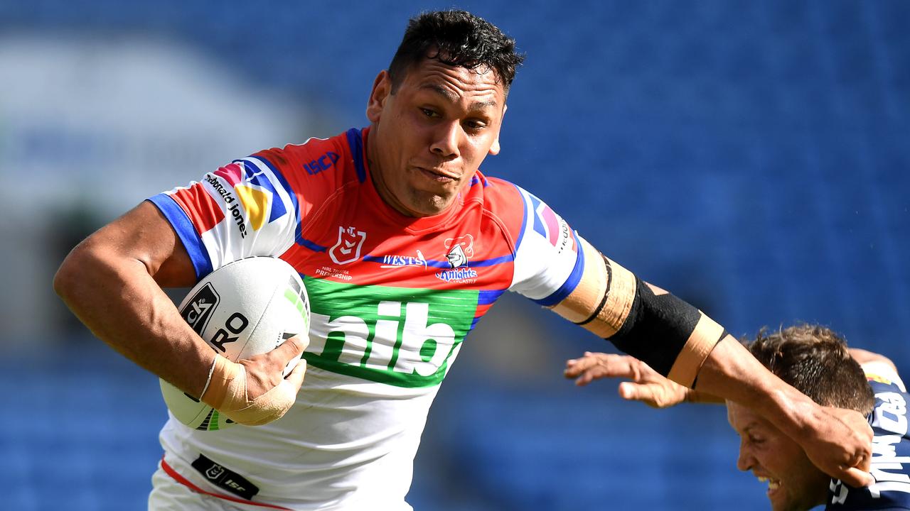 Jesse Ramien of the Knights breaks away from the defence during the round 6 NRL match between the Titans and the Knights at Cbus Super Stadium on April 21, 2019 in Gold Coast, Australia. (Photo by Bradley Kanaris/Getty Images)