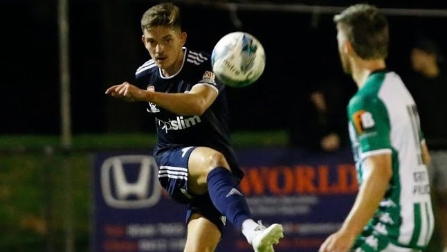 Emlyn Wellsmore in action for Oakleigh Cannons.