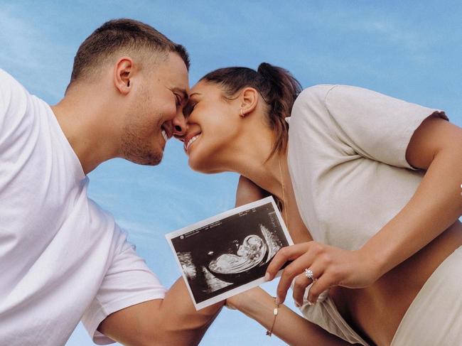 Kayla Itsines announces she is expecting her second child with her new, partner Jae Woodroffe. Picture Instagram