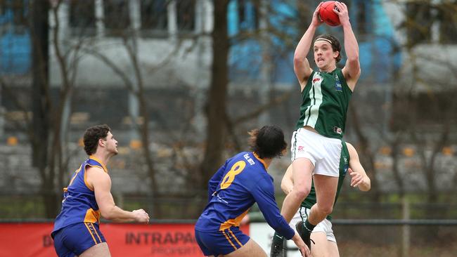 EFL: Wantirna South's Kye Barlow takes the mark. Picture: Hamish Blair