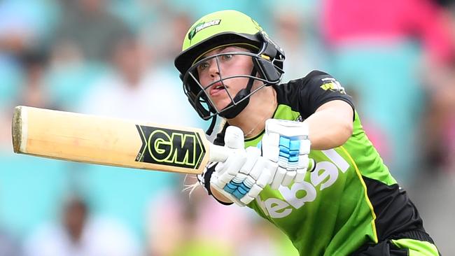 Naomi Stalenberg of the Thunder plays a shot during the Women's Big Bash League (WBBL) cricket match between the Sydney Sixers and Sydney Thunder at the Sydney Cricket Ground (SCG) in Sydney. AAP Image/David Moir