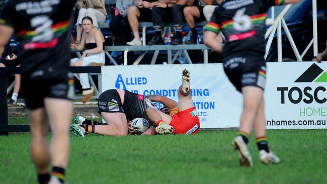 Sawtell's Sam Johnstone crossing for a try. Picture: Leigh Jensen