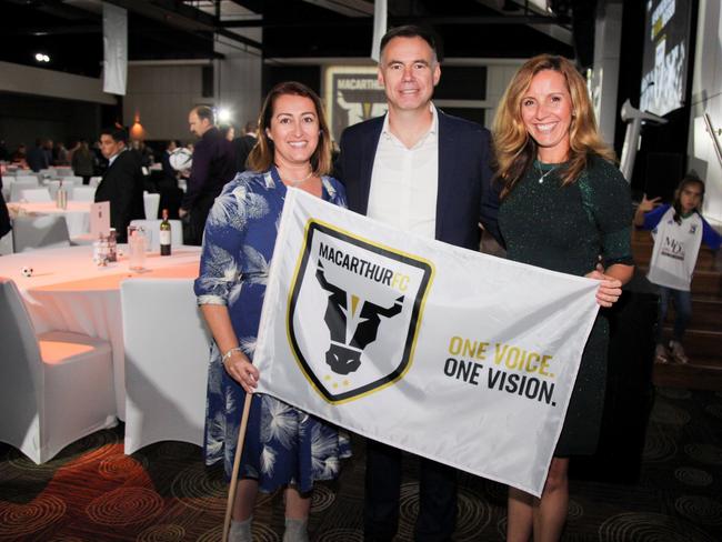 Ante Milicic is staying loyal to Macarthur. Picture: Elisa Romeo
