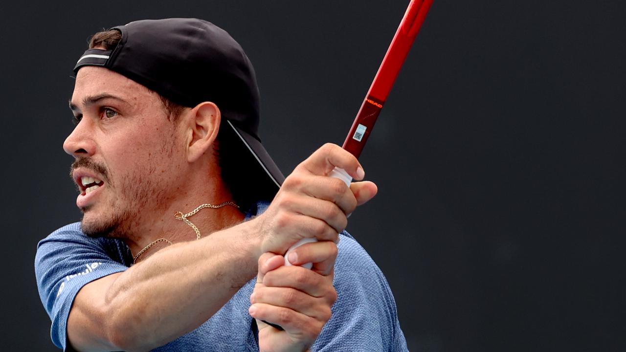Bintang tenis Australia masing-masing kehilangan .000 setelah tes positif Covid