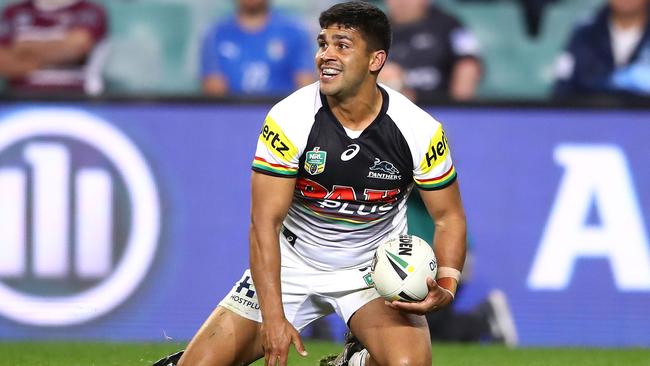 The hand of Peach! Tyrone Peachey scored an unlikely try to seal the Panthers win.