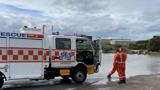 SES crews were kept busy with wild weather conditions on Saturday. Picture: Twitter/Tim Hogan