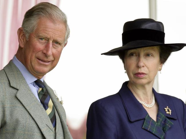 BRAEMAR, UNITED KINGDOM - SEPTEMBER 04: (EMBARGOED FOR PUBLICATION IN UK NEWSPAPERS UNTIL 48 HOURS AFTER CREATE DATE AND TIME) Prince Charles, The Prince of Wales and Princess Anne, The Princess Royal attend the Braemar Highland Games at The Princess Royal and Duke of Fife Memorial Park on September 4, 2010 in Braemar, Scotland. (Photo by Indigo/Getty Images)