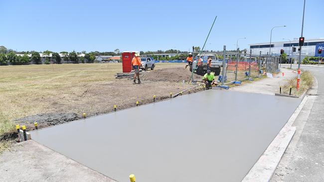 Workers start construction of a new Spotlight store at Dalton Dr in Maroochydore. Picture: Patrick Woods