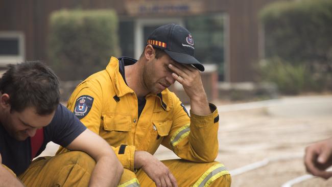 Firefighting crews at Tahune Airwalk. Picture: WARREN FREY/TFS