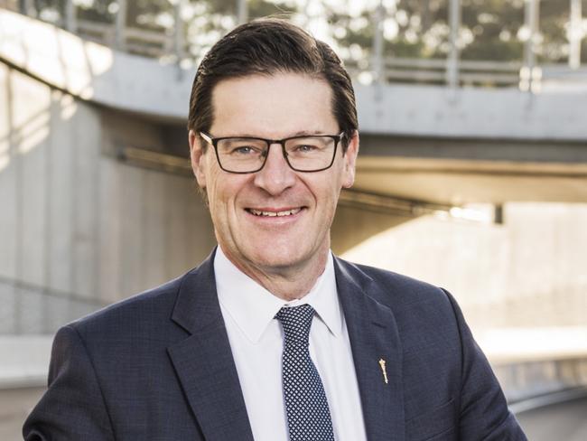 NSW Speaker and State Liberal MP for Davidson, Jonathan O'Dea, picture with road construction workers when cutting the ribbon on the Warringah Rd underpass at Frenchs Forest, is quitting politics. Picture: Transport for NSW