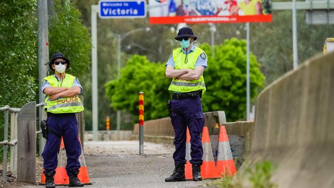 Police at the Albury Border Check point in Wodonga Place. Picture: NCA NewsWire / Simon Dallinger