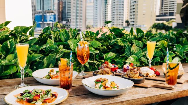 Fiume Rooftop Bar at Crystalbrook Vincent Hotel, Howard Smith Wharves is regarded as one of Brisbane's best brunch spots.