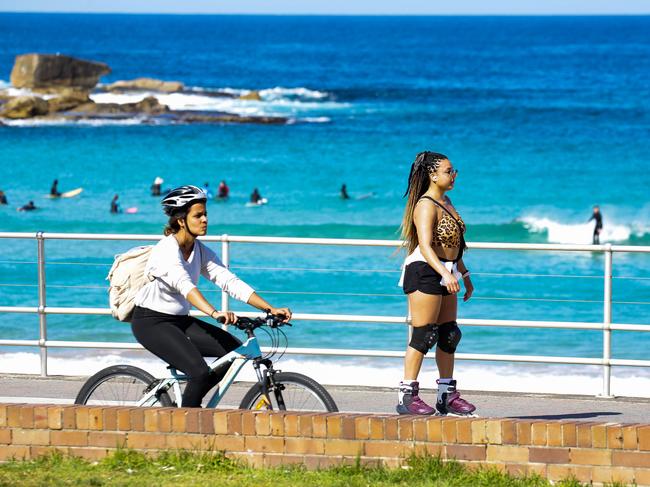 SYDNEY, AUSTRALIA - Newswire Photos AUGUST 10, 2021: People are seen out exercising at Bondi Beach, while Sydney remains in an ongoing Covid-19 Lockdown. Picture: NCA Newswire /Gaye Gerard