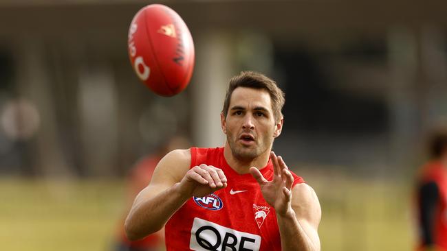 Play for 300 or not? Swan ‘living in moment’
