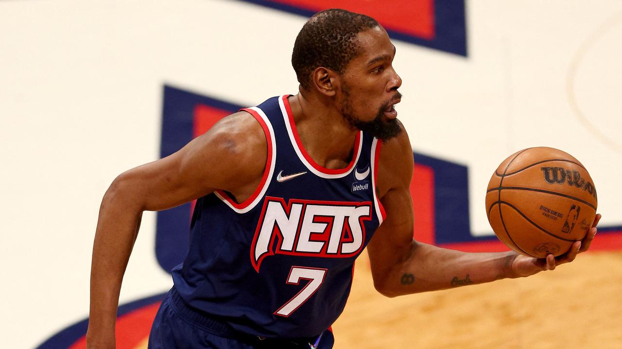 Durant told Brooklyn Nets owner Joe Tsai that he must choose between keeping Durant or head coach Steve Nash and general manager Sean Marks.  (Photo by ELSA / GETTY IMAGES NORTH AMERICA / AFP)