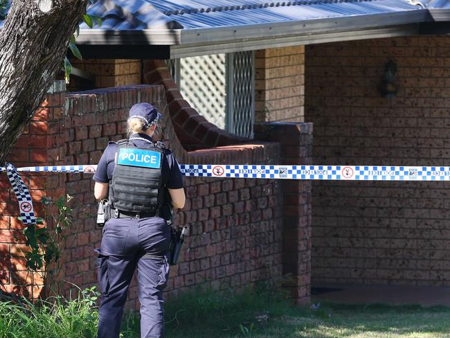 BRISBANE, AUSTRALIA - NewsWire Photos AUGUST 29, 2024: Police are investigating after two people were found dead in a home in BrisbaneÃs north. Picture: NewsWire/Tertius Pickard