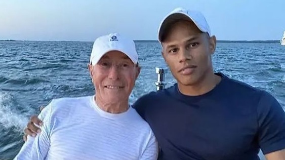 82yo billionaire divorces 32yo husband