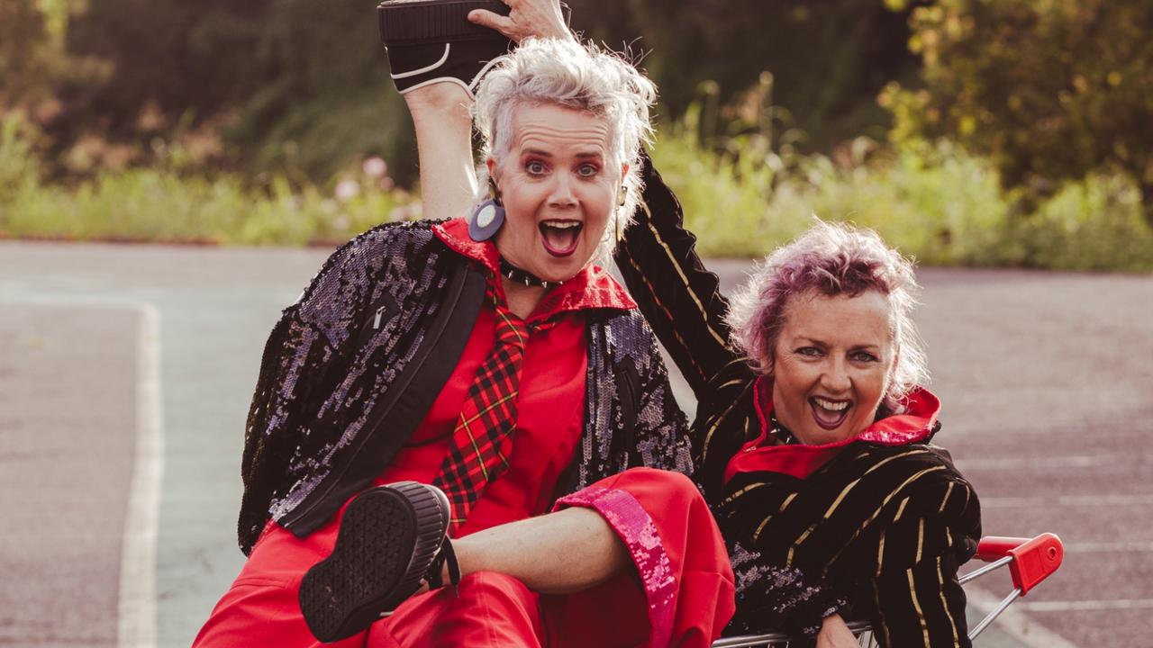 Gabrielle Griffin and Simone O’Brien are bringing their whirlwind Mutton - the Duo tour to NSW coastal towns this February. Kate Holmes Photographer