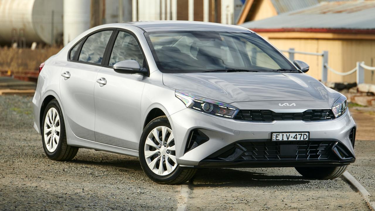 Kia cerato 2021 года