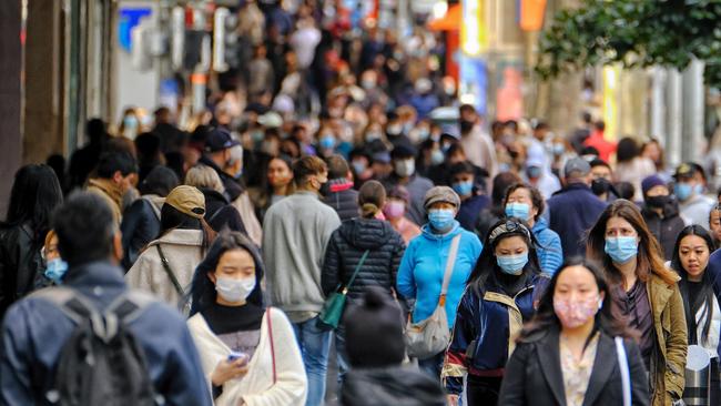 Masks are still widely worn in Melbourne. Picture: NCA NewsWire / Luis Enrique Ascui