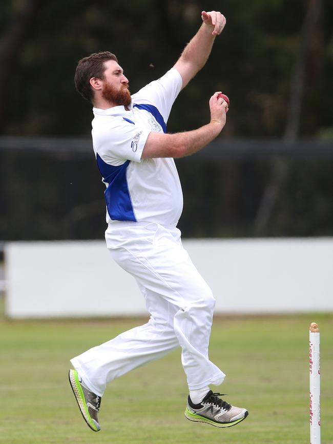 Jason McGowan collected 4-21 for Sunbury. Picture: Hamish Blair