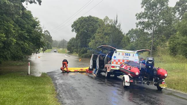 Coffs Harbour SES in action at Nana Glen.