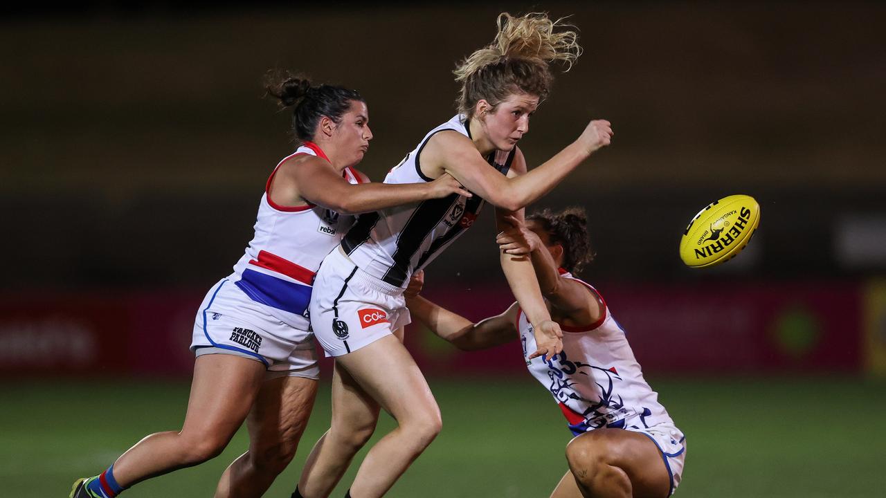 A rare white shorts v white shorts clash from the VFLW. (Photo by Martin Keep/AFL Photos/via Getty Images)