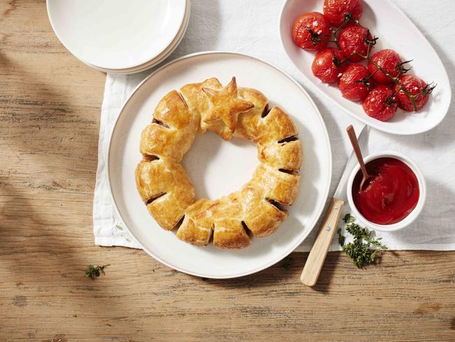 Curtis Stone’s sausage roll wreath is definitely a head turner.