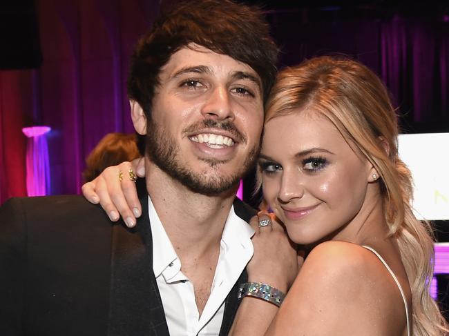 NASHVILLE, TN - OCTOBER 23:  Singer Songwriters Morgan Evans and Kelsea Ballerini attend the 2017 Nashville Songwriters Hall Of Fame Awards at Music City Center on October 23, 2017 in Nashville, Tennessee.  (Photo by Rick Diamond/Getty Images)