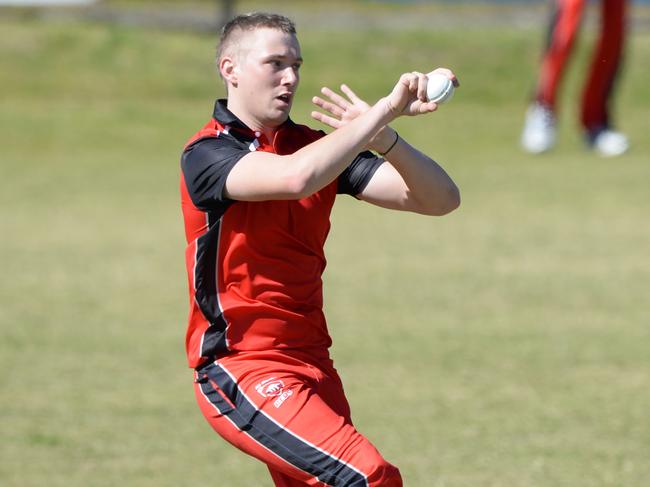 Max McKenzie bowling for Mt Martha.